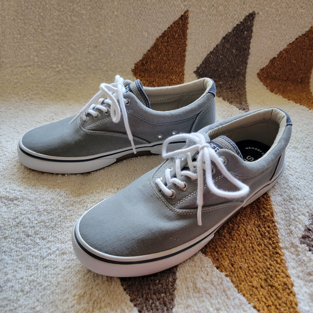 Sperry Halyard Sneakers